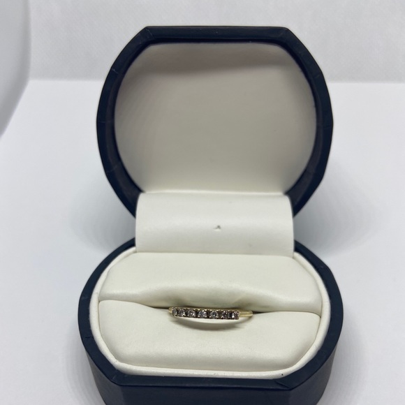 Solid 14kt Yellow Gold Diamond Band - Picture 4 of 6